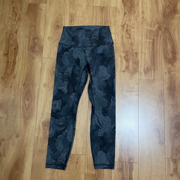 Lululemon Women Align Leggings Tie Dye Floral Gray Sz 6 New Without Tag - Picture 1 of 7